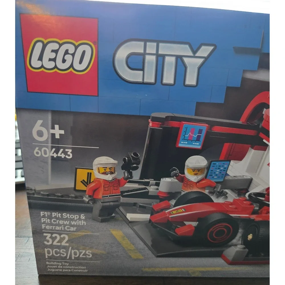 LEGO City F1 Pit Stop & Pit Crew with Ferrari Car Set 60443 322 Pcs New